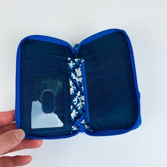 Vera Bradley Blue Lagoon small wristlet wallet - Picture 5 of 12